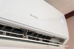 Modern air-con, cold and low noise